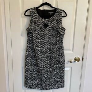 A Pea in the Pod lined maternity dress.  Size medium.  EUC.